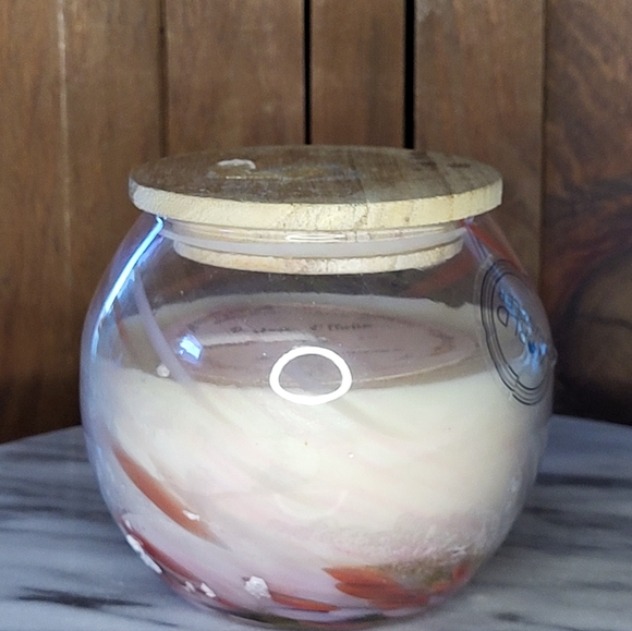 World Traveller Collection Scented Candle - Picture 10 of 13